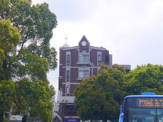 �o�X���[�^���[